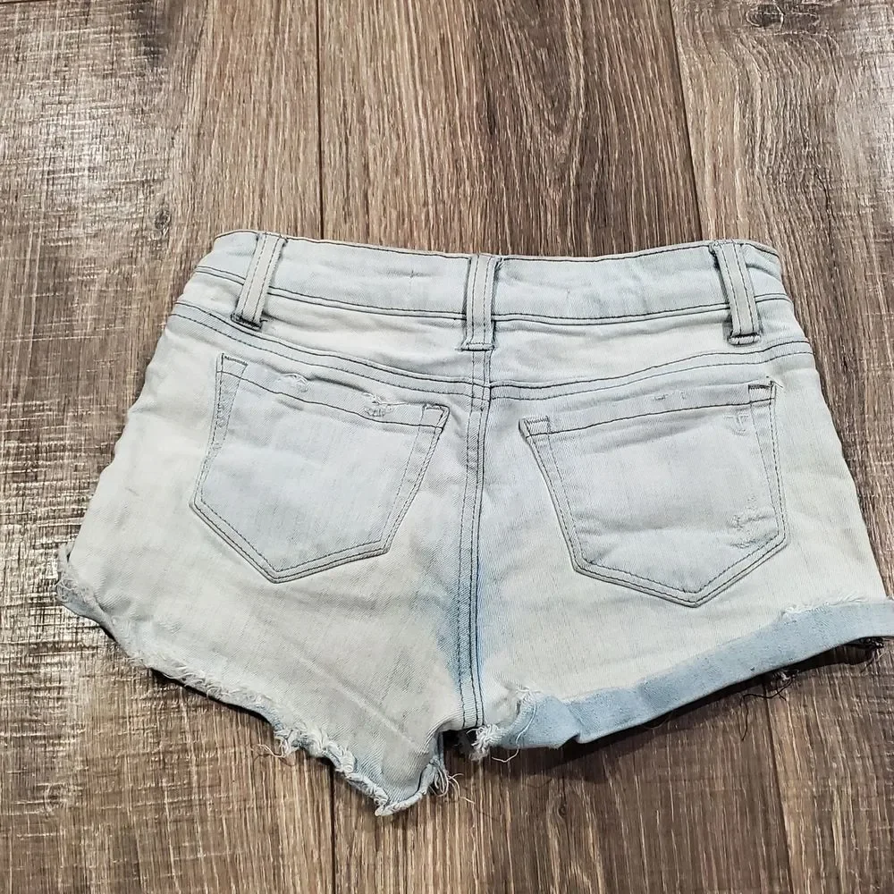 Girls Jean Shorts Size 8 Tractr Distressed Light Blue Jean Shorts - Picture 4 of 4